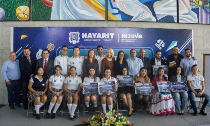 Ampl&iacute;an plazo para premio estatal de la juventud 2020