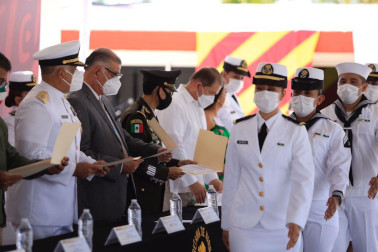 En D&iacute;a de la Armada de M&eacute;xico, reconocimiento a Sanidad Naval