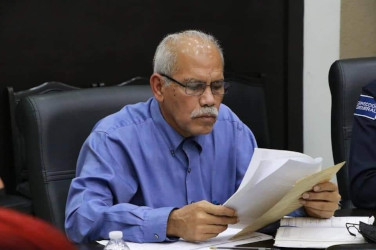 Entrega Ayuntamiento de Tepic prima vacacional a trabajadores