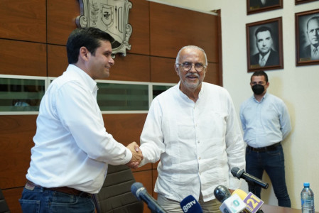 Dr. Navarro promete dar seguimiento a proyectos de AEG; inusual