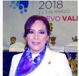 Navarro asigna la Contralor&iacute;a a una mujer, y habla ingl&eacute;s