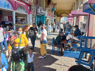Aumentan contagios; contin&uacute;an medidas de restricci&oacute;n