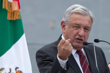 Metralleta en mano defenderemos ideales del presidente L&oacute;pez