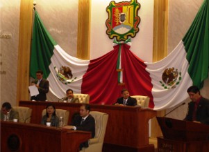 DEMOCRACIA PARTICIPATIVA<br />H&eacute;ctor Severiano Ocegueda 