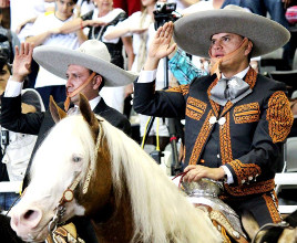 Dos activos pol&iacute;ticos de Roberto