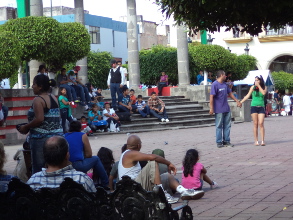 Maestros y electricistas, unen sus pu&ntilde;os y van por nueva central de trabajadores