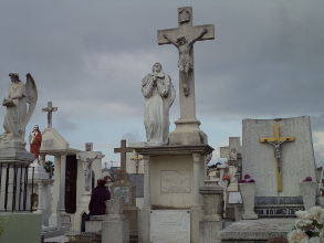 Los muertos tienen hambre