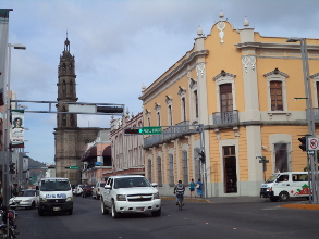 Cada vez m&aacute;s nayaritas emplacan sus veh&iacute;culos en Jalisco &iquest;Por qu&eacute;?