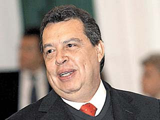 Cae, pri-perredista gobernador de Guerrero