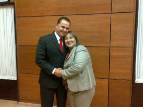 Una bola de vagos metidos a pol&iacute;ticos