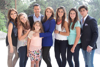 Muy cansado Enrique Pe&ntilde;a, vacaciona en Nayarit 