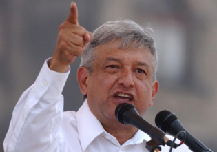 L&oacute;pez Obrador en Nayarit