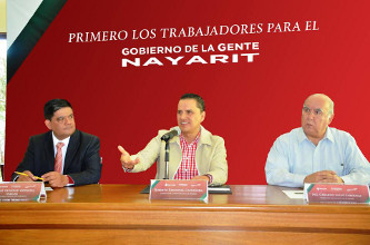 Harto, Roberto quiere cerrar la p&aacute;gina del SUTSEM, ya se cans&oacute;