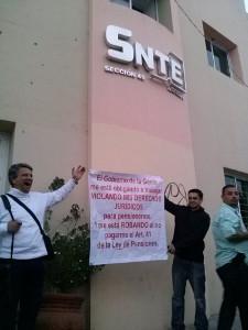 Maestros de Secci&oacute;n 49, amenazan enojarse 