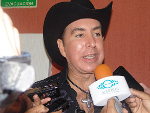 Amenazan a periodista por &ldquo;hablar mal&rdquo; de Gilberto Flores Mu&ntilde;oz