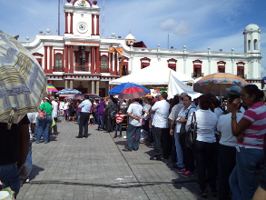 Elecciones en un pa&iacute;s en estado de emergencia