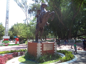 Vivo el ejemplo de Zapata, Villa y Flores Mag&oacute;n