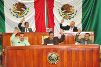 Legislatura local avala reformas para constituir al D.F. en entidad federativa