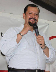 Quieren gobernar para hacer negocios