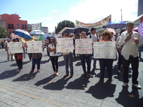 Reclaman a diputados por becas no entregadas