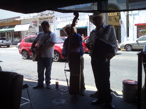 Ni modo, Juan te llamas