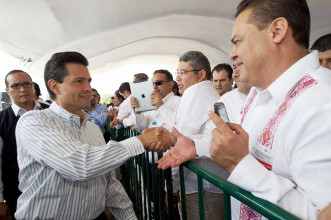 Generaci&oacute;n de empleos y desempleos