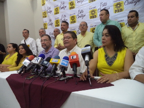 Castell&oacute;n, hace promesa solemne de mejorar niveles de bienestar para tepicenses