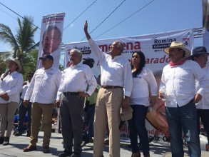 No m&aacute;s polic&iacute;as que secuestren y amedrenten al pueblo: Navarro Quintero