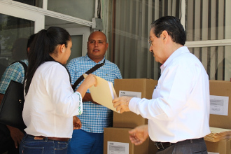 INE entrega lista nominal a partidos