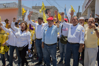 En Tepic, Javier Castell&oacute;n va arriba: Berumen y Asociados.