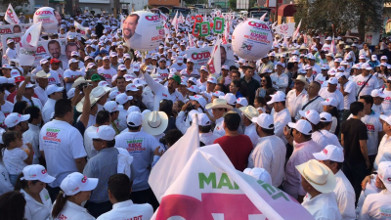 Ni funcionarios empresarios, ni constructores, promete Manuel Cota