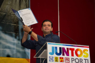 To&ntilde;o Echevarr&iacute;a, la salud y la educaci&oacute;n