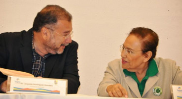 Jarrito nuevo &iquest;d&oacute;nde te pondr&eacute;? Jarrito viejo &iquest;d&oacute;nde te arrumbar&eacute;?&nbsp; 