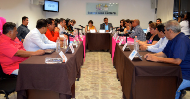 Entregadas constancias de mayor&iacute;a a candidatos ganadores de 17 distritos