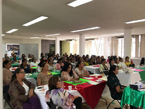 PRI inicia capacitaci&oacute;n a 200 mujeres en Nayarit