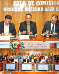 A trav&eacute;s de firma de convenio, el Legislativo vincula acciones con la UAN