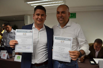 Entrega IEEN constancias de asignaci&oacute;n y la de mayor&iacute;a distrito VII