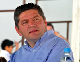 &iquest;Gerardo Montenegro simple asesor educativo?