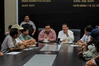 <blockquote dir="ltr" style="margin-right: 0px"><div><div>Mesa de di&aacute;logo propone alcalde de Tepic para tratar el ambulantaje</div><br /></div></blockquote>