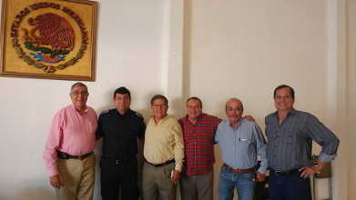 Desayuno con Julio Betancourt y entrevista con David Guerrero