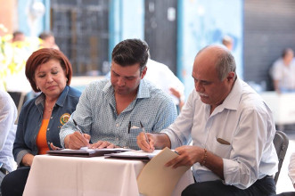 Compromete To&ntilde;o construcci&oacute;n de nuevo hospital en Tuxpan