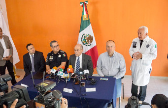 Toma de muestras de sangre a familiares para cotejar ADN con cad&aacute;veres en fosas