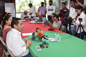 PRI abandon&oacute; el tercer lugar; est&aacute; con empate t&eacute;cnico en el primero, asegura Enrique D&iacute;az