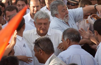 AMLO y seguidores no son de izquierda, sino auxiliares de la burgues&iacute;a 