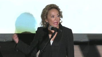 Resurge de entre las cenizas