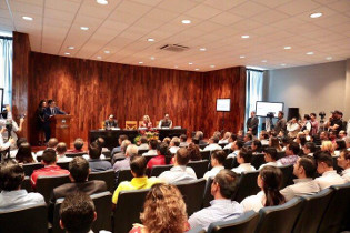 De par en par abre las puertas a la transparencia el gobernador Echevarr&iacute;a