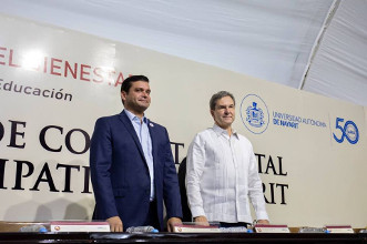 Bienvenida la consulta y Esteban Moctezuma a Nayarit