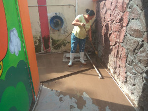 Limpieza a edificios escolares para reanudar clases de inmediato