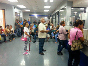 Entre bancos te veas