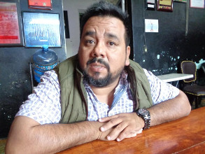 Imposible desprenderse de la actividad teatral, es su naturaleza